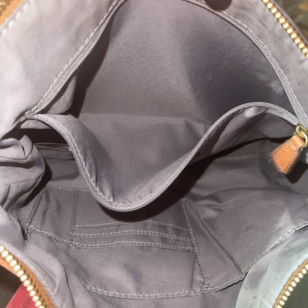 SOLD!✅Fossil purse - Picture 2 of 3